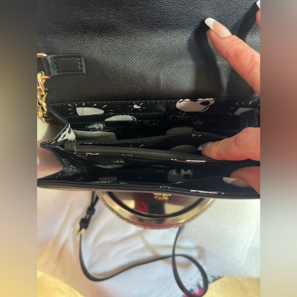 🖤🖤NWT-BETSEY JOHNSON GORGEOUS @Sybil” Crossbody With Studs And Gems🖤🖤 - Picture 8 of 12